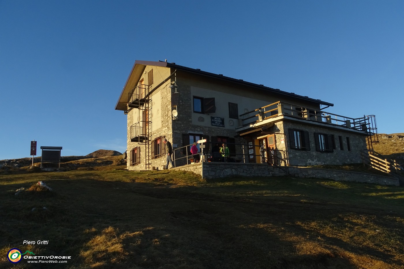 89 Al Rif. Gherardi (1650 m).JPG -                                